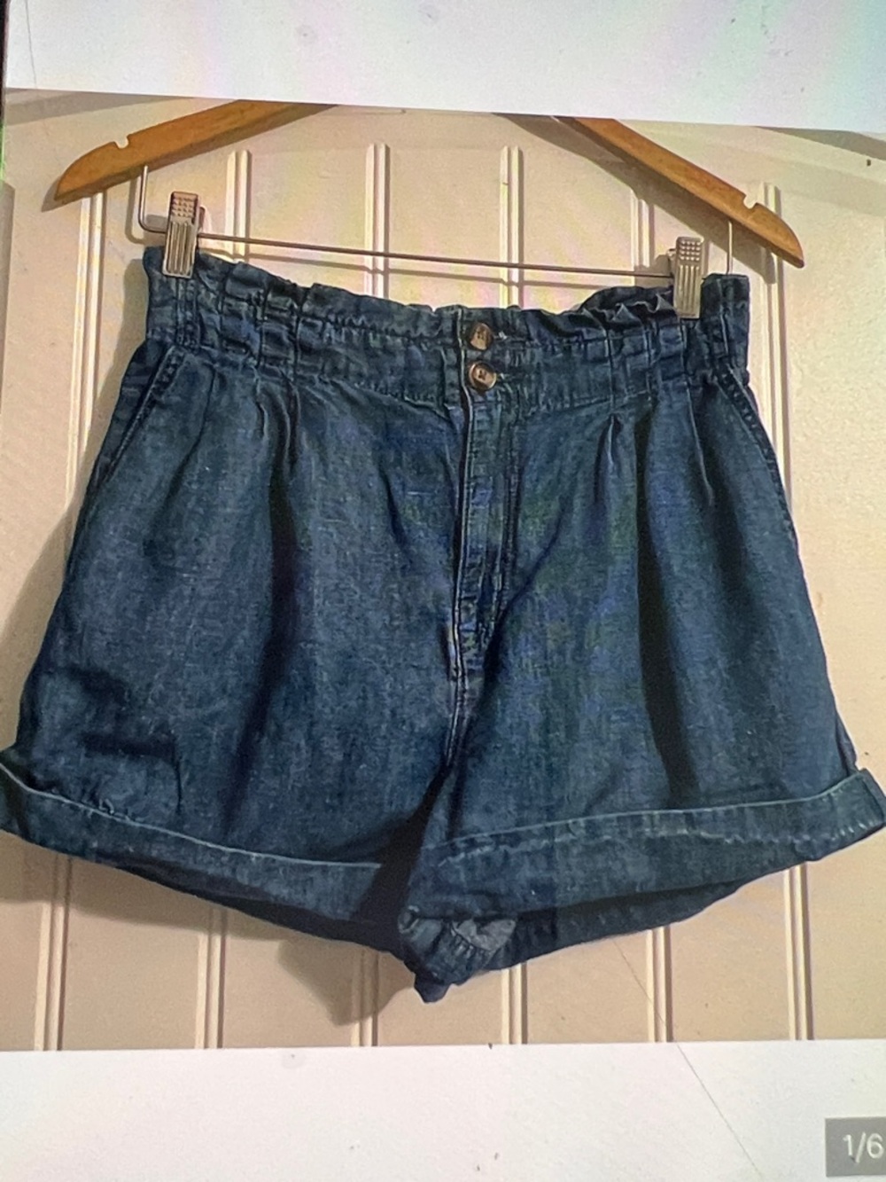 American Eagle linen
Blend jean shorts size 2